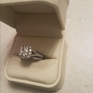 3 carat stunning engagement ring